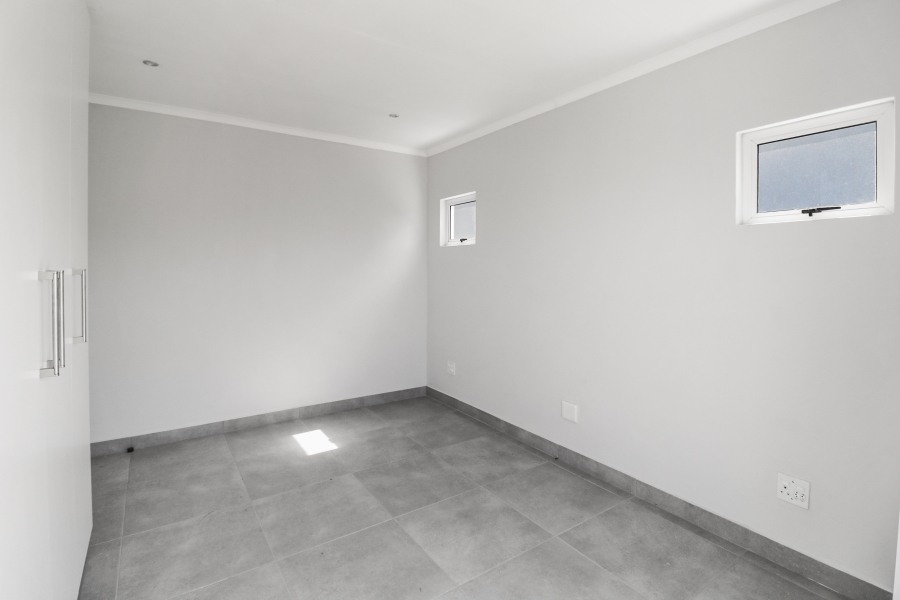 2 Bedroom Property for Sale in Sunnyridge Eastern Cape